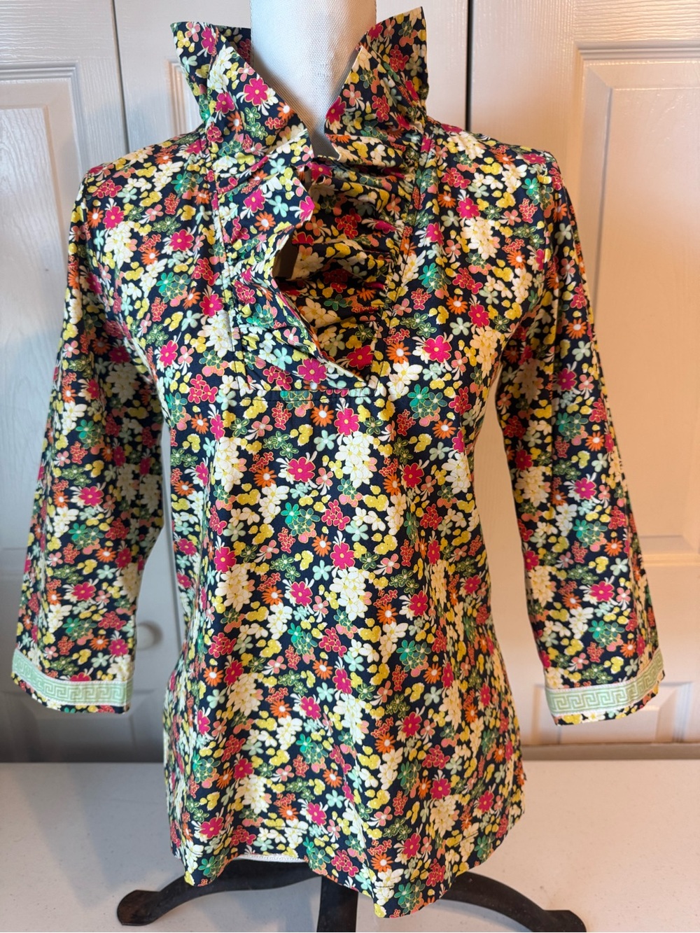 Double Ruffled Neck Floral Blouse Devon Baer XS Greek key trim cotton